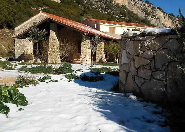 Punto Di Ristoro Uttolo Couette-café Baunei